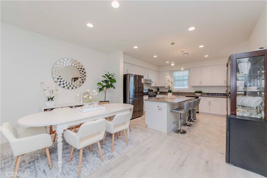 Buena Park, CA 90621,6926 Cottonwood LN