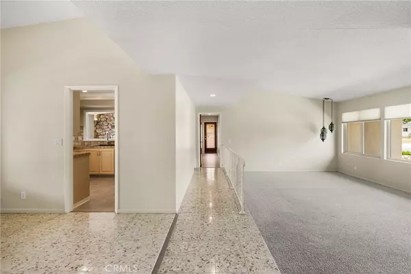 Anaheim, CA 92806,955 S Peregrine PL