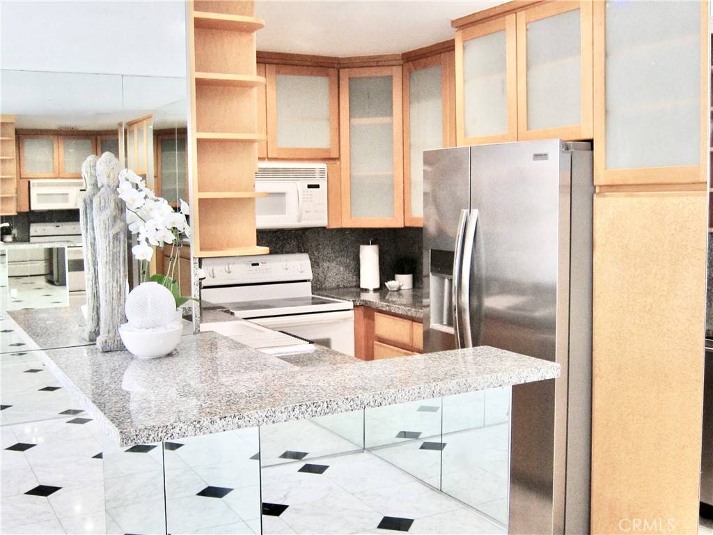 Los Angeles, CA 90024,10747 Wilshire BLVD #602