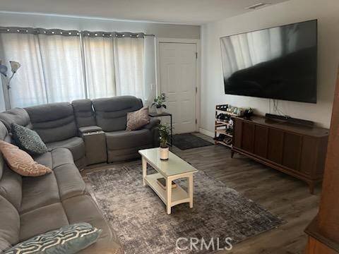 Perris, CA 92570,942 Front ST