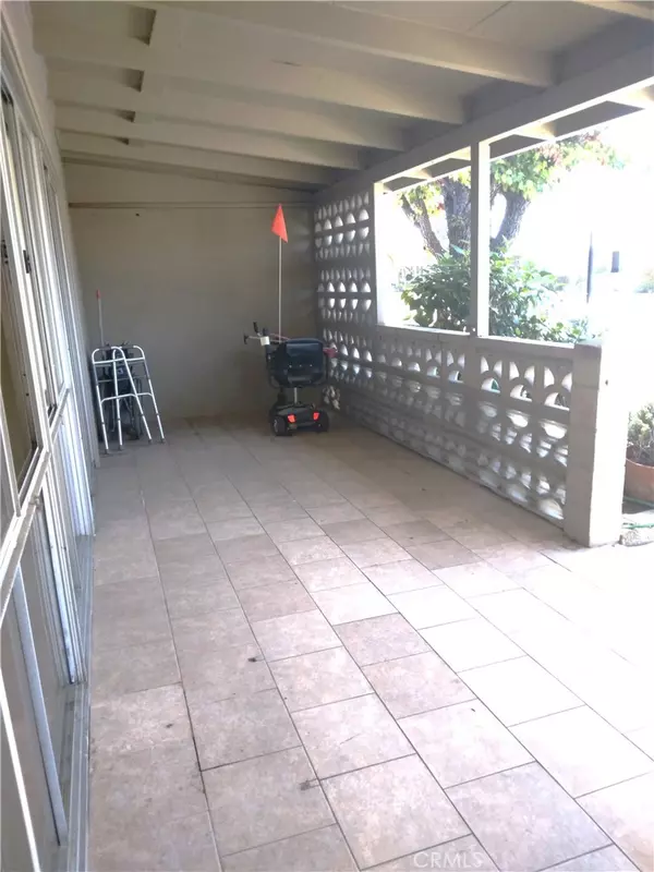 Seal Beach, CA 90740,1360 Oakmont Rd 142J M-6 #142J M6