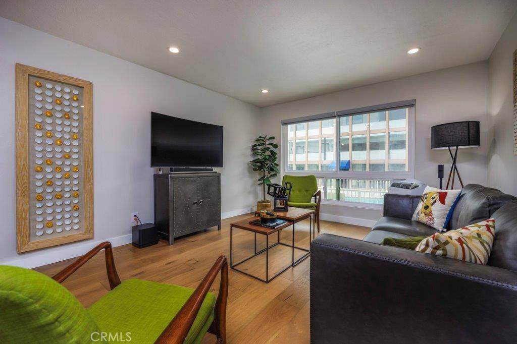 Long Beach, CA 90804,5585 E Pacific Coast #141