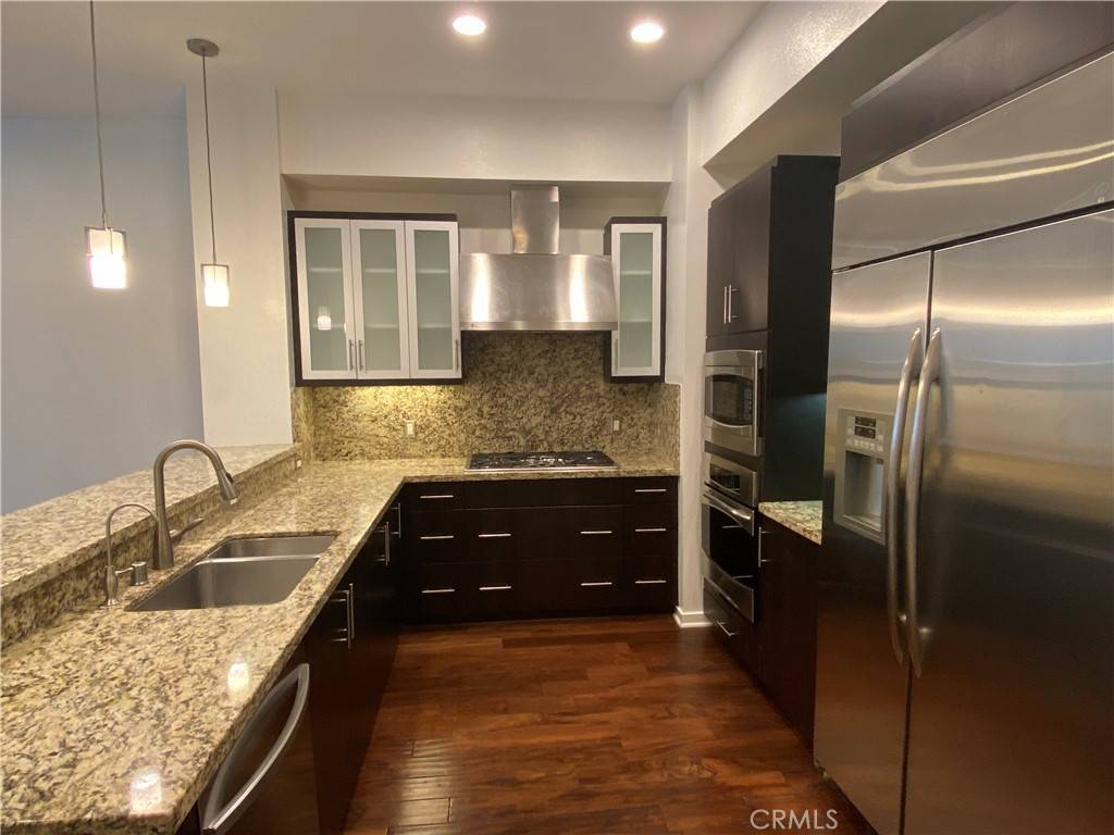 Irvine, CA 92612,21 Gramercy #116