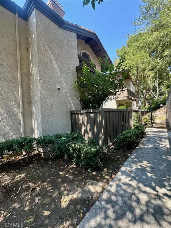 Diamond Bar, CA 91765,22719 Lakeway DR #402