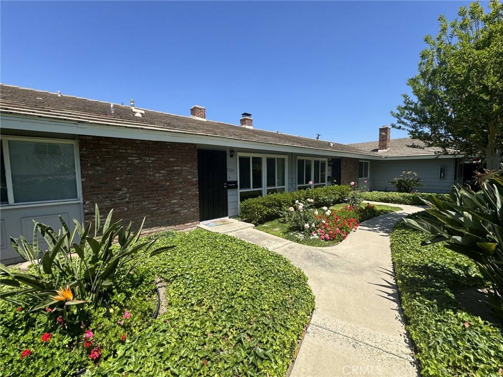 1225 E 1st ST, Tustin, CA 92780