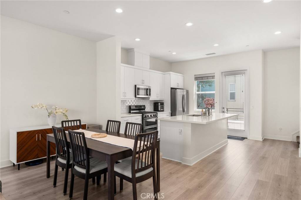 Anaheim, CA 92805,921 E Mason LN #28