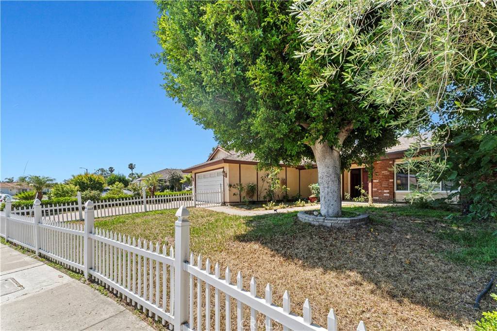 Tustin, CA 92780,1626 Birchfield DR