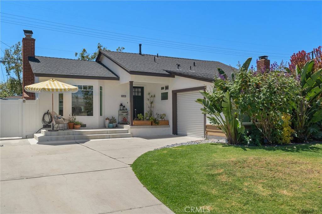 2851 Ladoga AVE, Long Beach, CA 90815