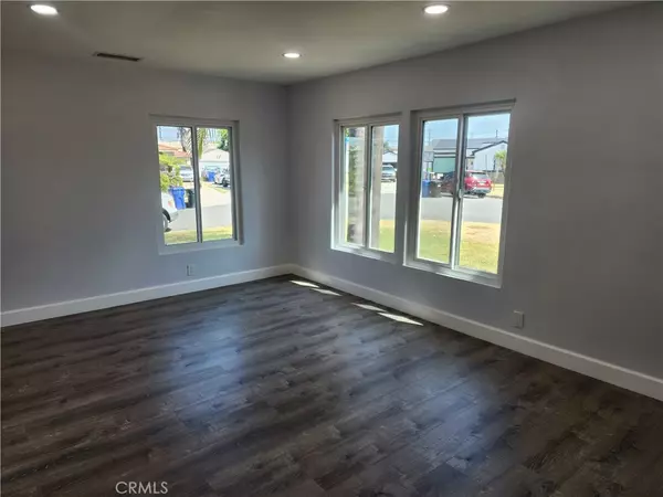 Downey, CA 90241,7508 Pivot ST
