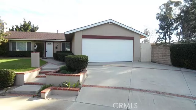 Yorba Linda, CA 92886,4832 Via Frondosa