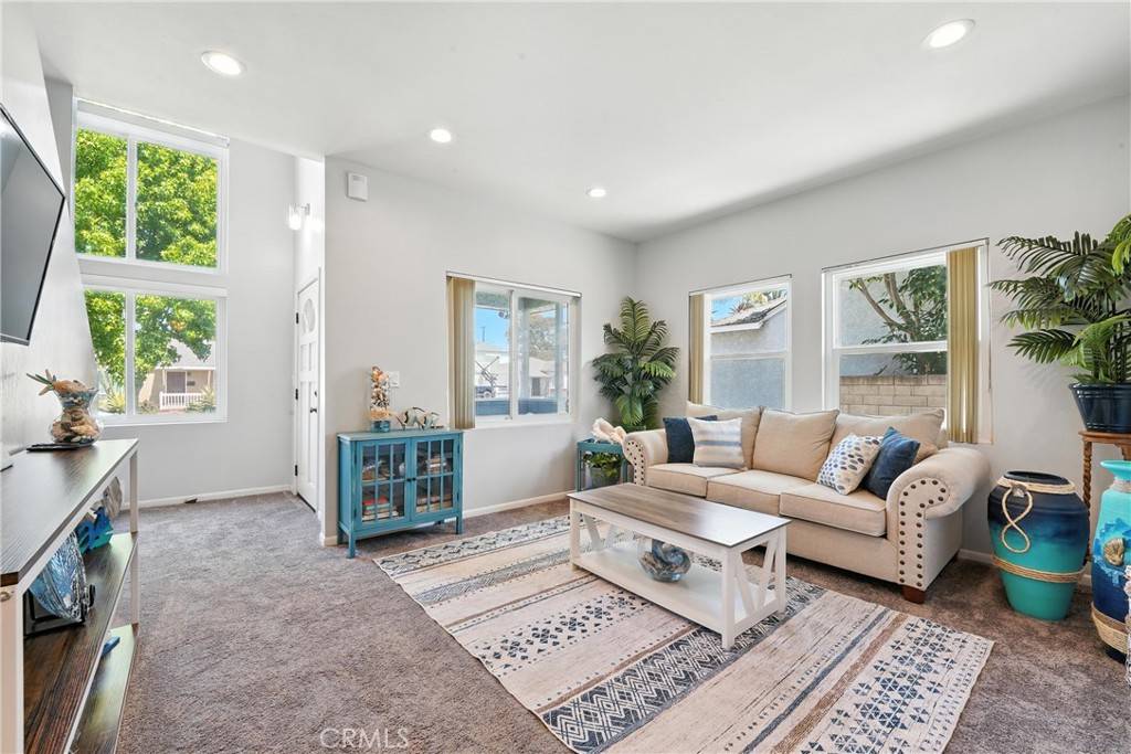Long Beach, CA 90815,2275 Ximeno AVE