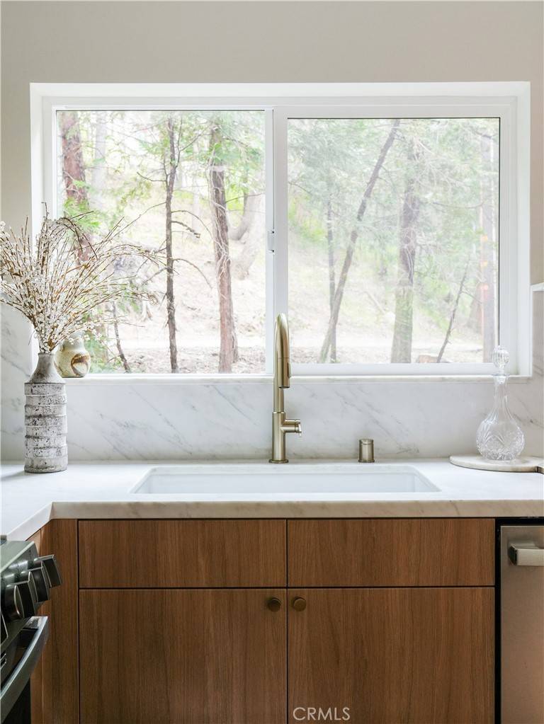 Lake Arrowhead, CA 92352,27824 Fern Dell RD