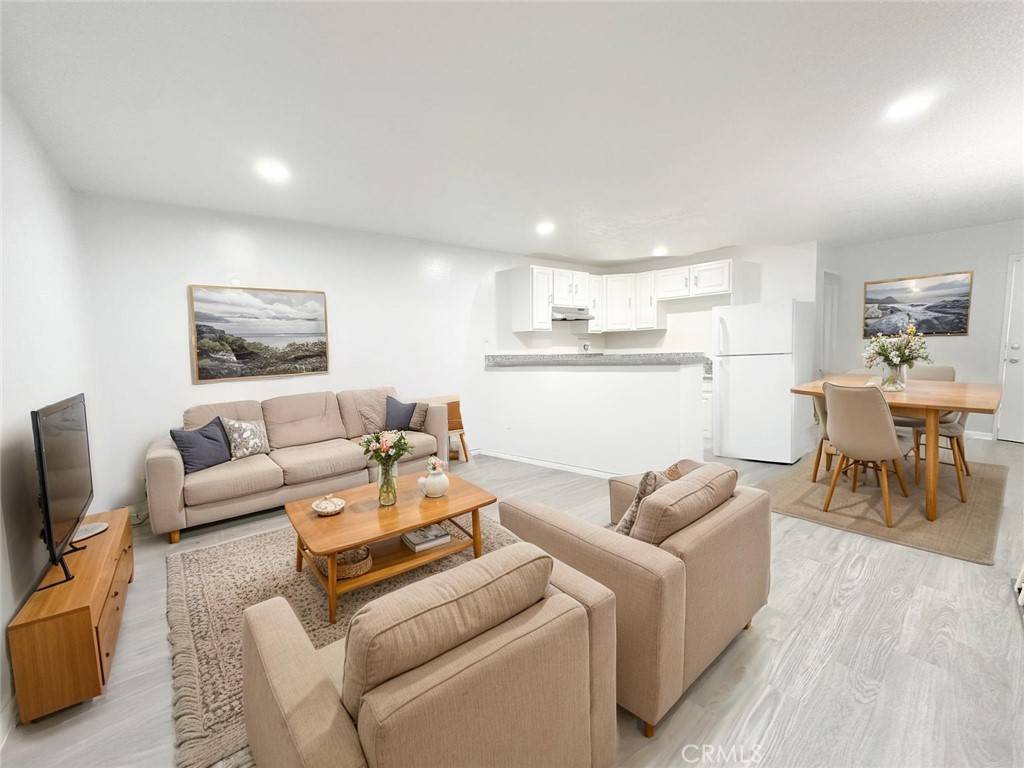 La Habra, CA 90631,841 W El Camino Real #103