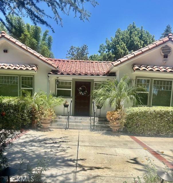 13621 Erwin ST, Van Nuys, CA 91401
