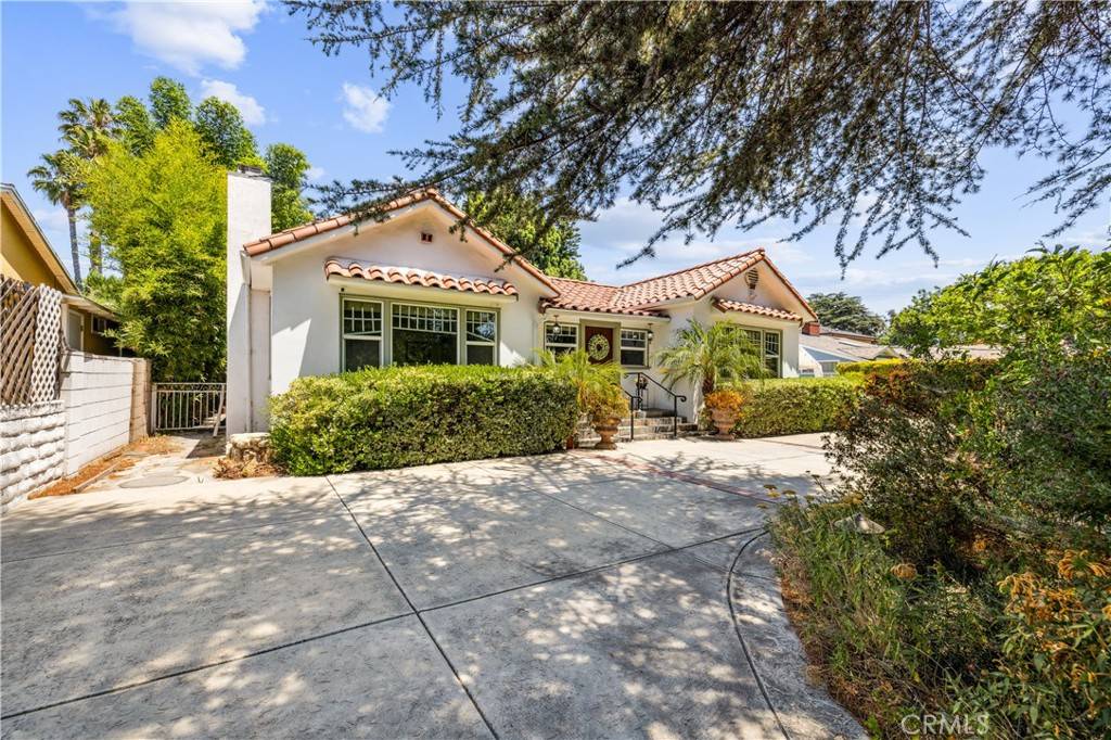 Van Nuys, CA 91401,13621 Erwin ST