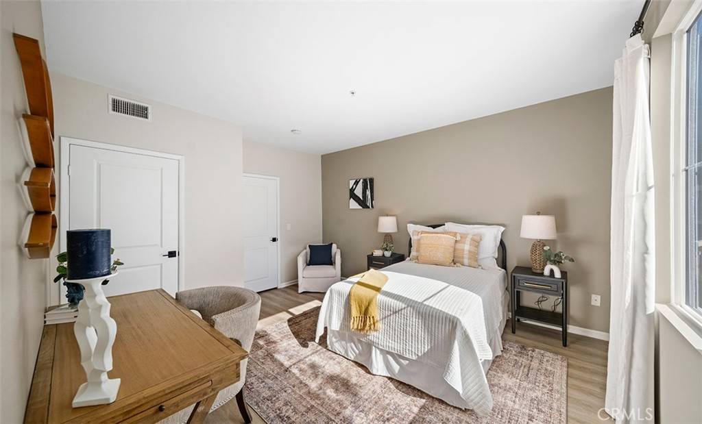 Anaheim, CA 92805,1801 E Katella AVE #2076