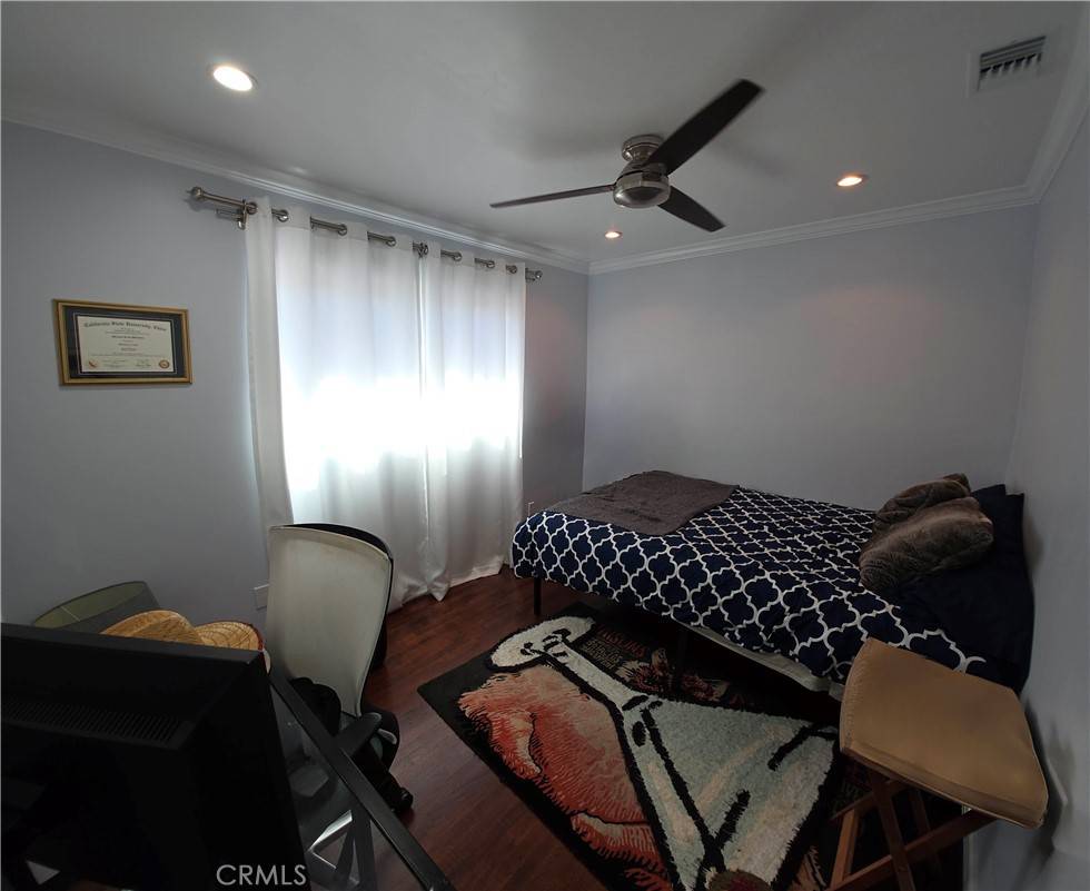 Hawthorne, CA 90250,4870 W 130th ST