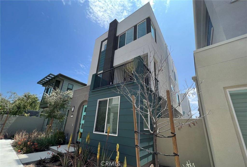 Irvine, CA 92618,153 Tenor