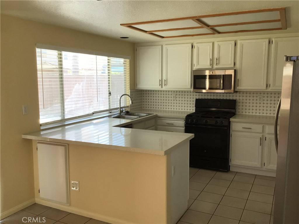 Murrieta, CA 92563,39552 Coral Sky CT
