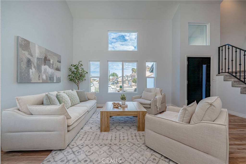 Corona, CA 92883,26687 Colt DR