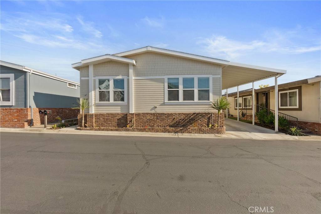 Laguna Hills, CA 92653,23301 Ridge Route DR #138