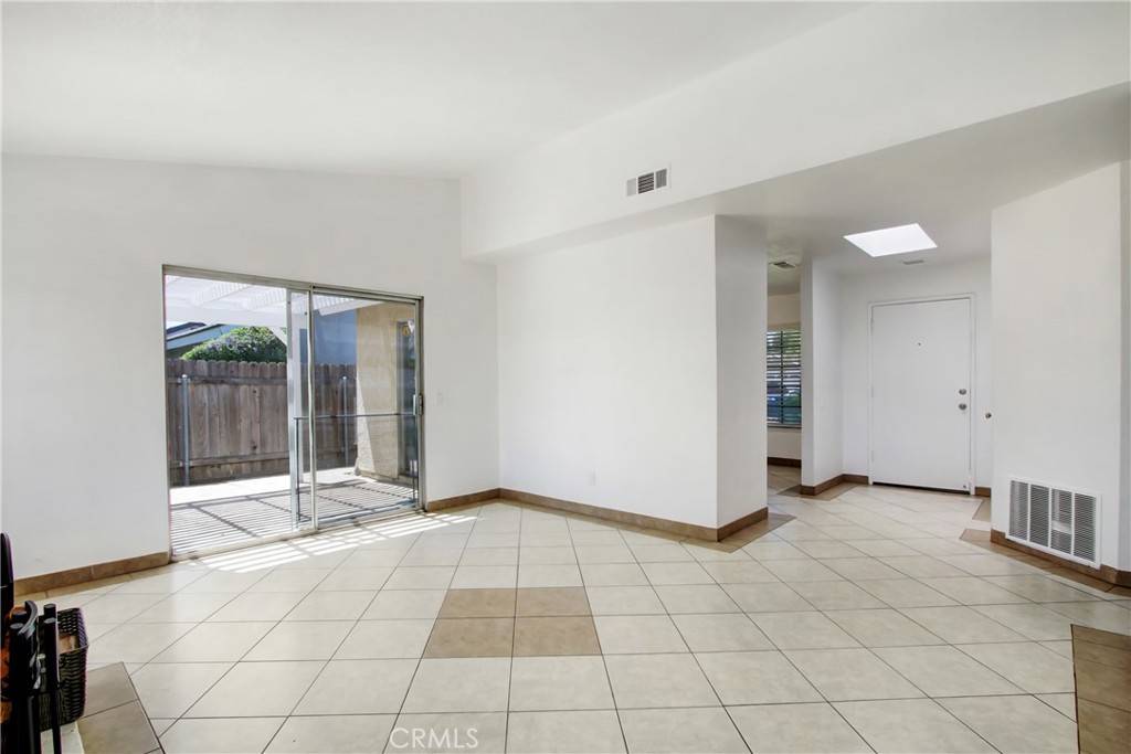 Moreno Valley, CA 92557,24409 Dunlavy CT