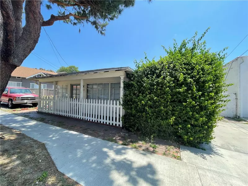1360 Newport AVE, Long Beach, CA 90804