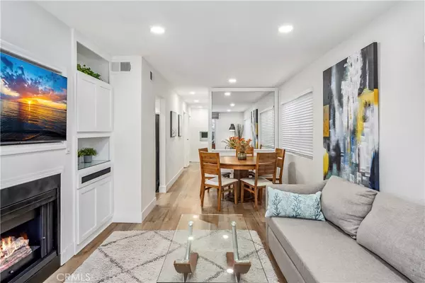Newport Beach, CA 92663,219 32nd ST