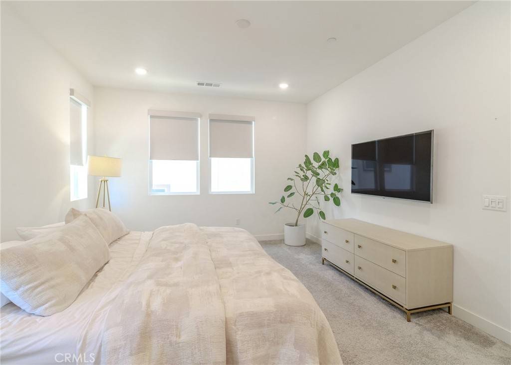 Lake Forest, CA 92630,168 Denali