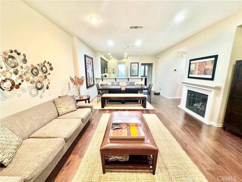 Stanton, CA 90680,8037 Monaco