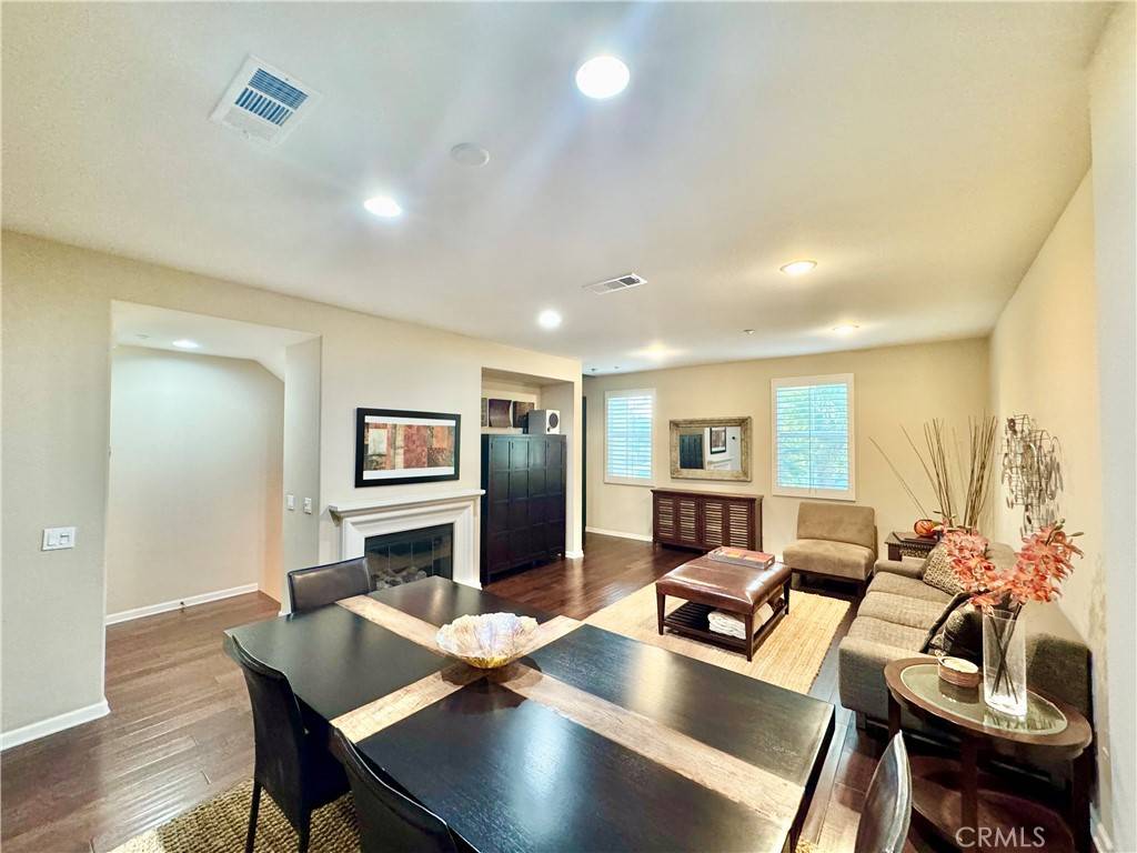 Stanton, CA 90680,8037 Monaco