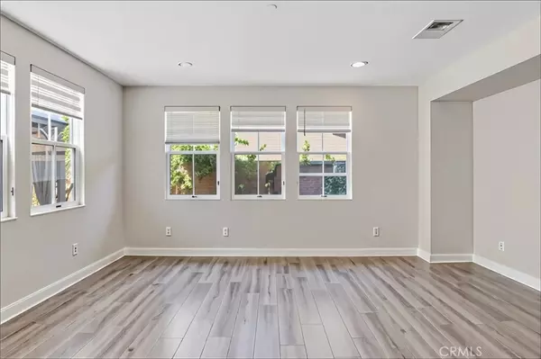 Tustin, CA 92782,15530 Bonsai WAY