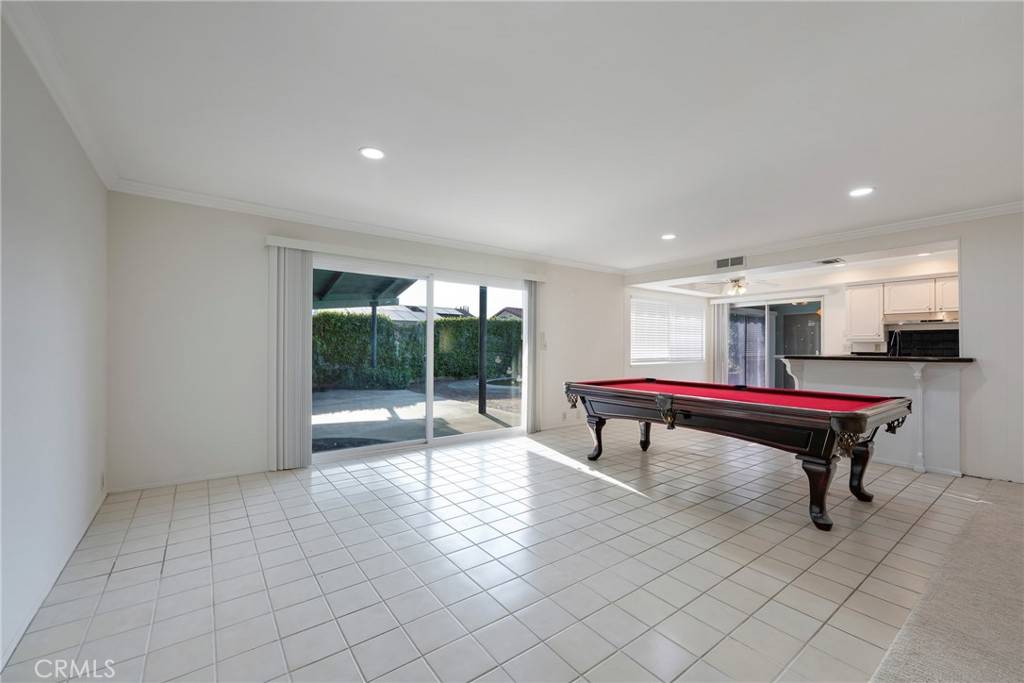 Placentia, CA 92870,5111 Roxborough DR