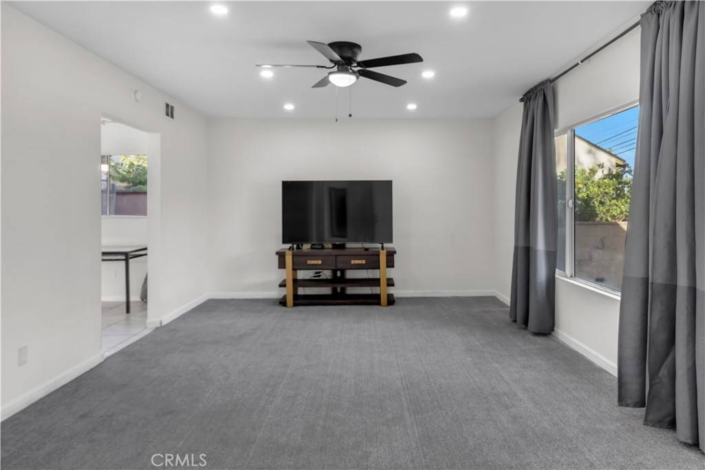 Fontana, CA 92335,17790 Merrill AVE