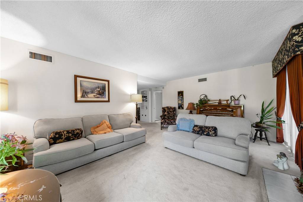 Hacienda Heights, CA 91745,3032 Pietro DR