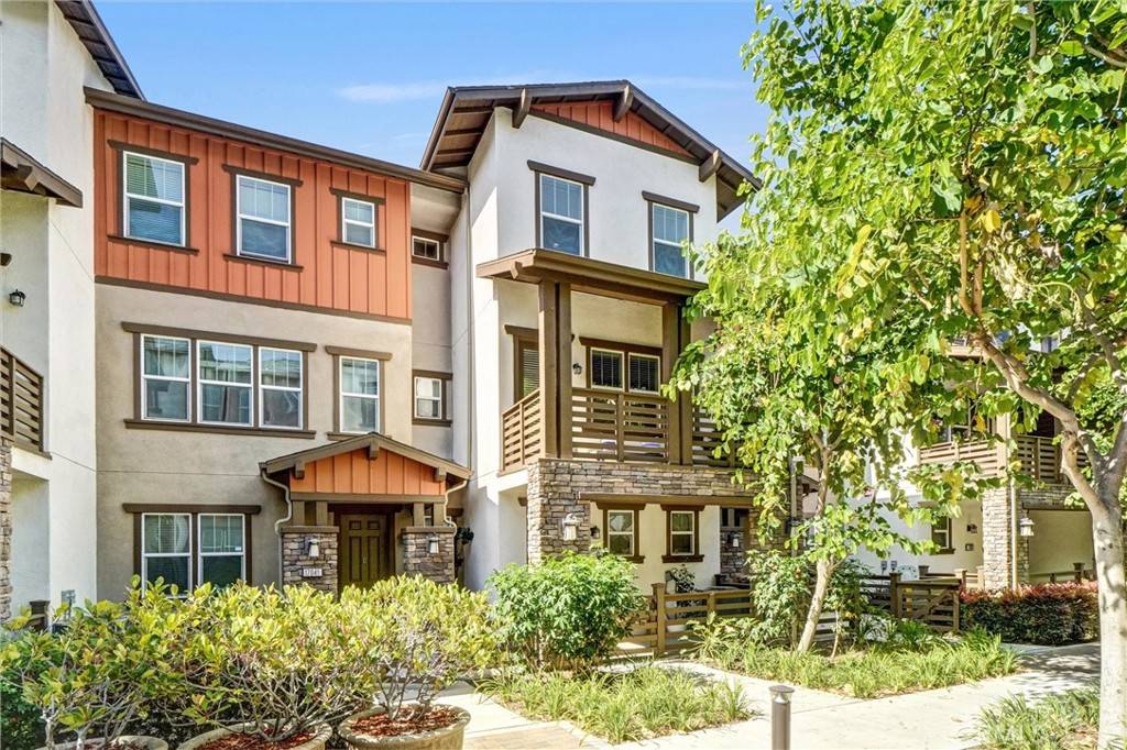 Yorba Linda, CA 92886,17035 Independence WAY