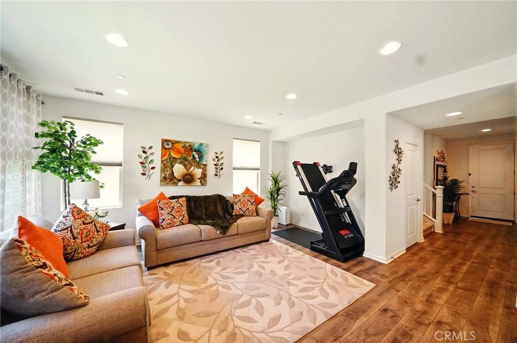 Ontario, CA 91762,5073 S Mccleve WAY W