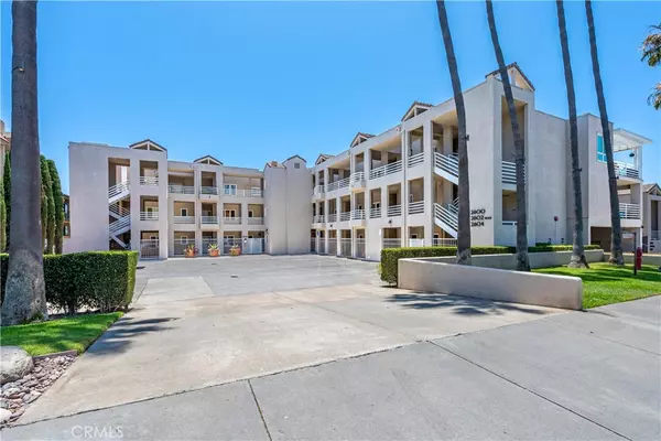 Signal Hill, CA 90755,2604 E 20th street #304