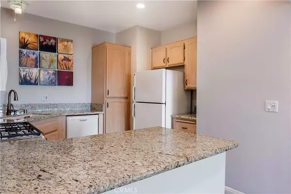 Signal Hill, CA 90755,2604 E 20th street #304