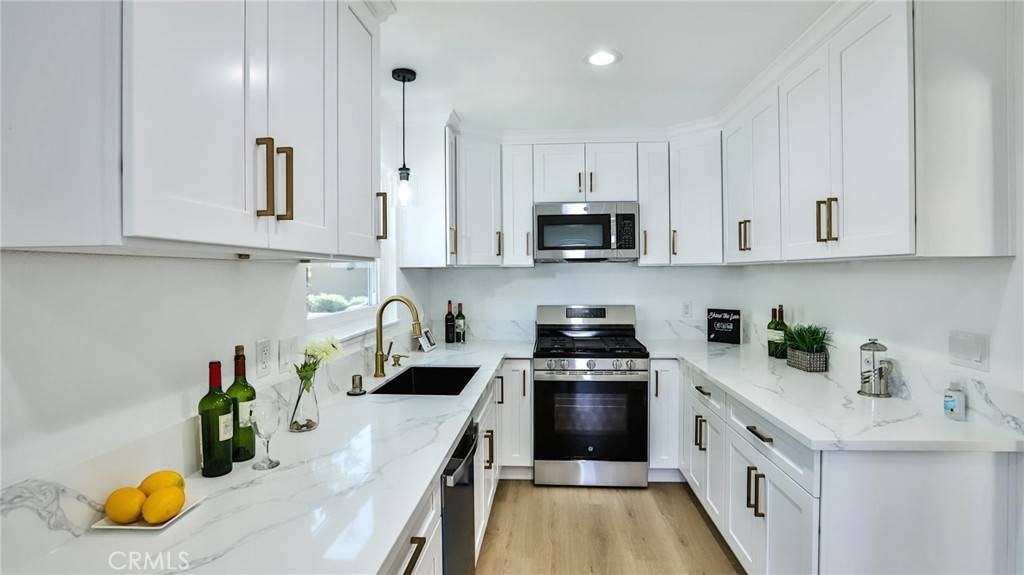 1725 W Beacon AVE, Anaheim, CA 92804