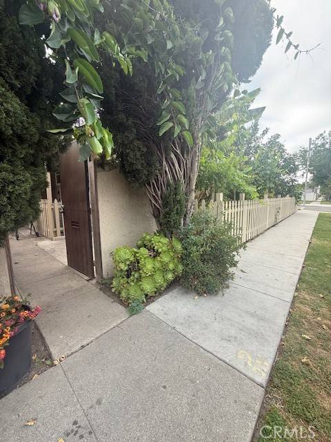 Long Beach, CA 90805,380 E Janice ST