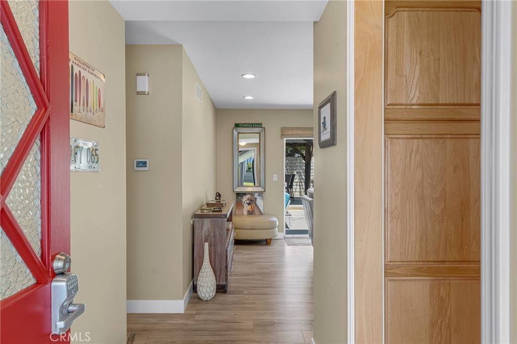 Huntington Beach, CA 92647,17632 Prescott LN