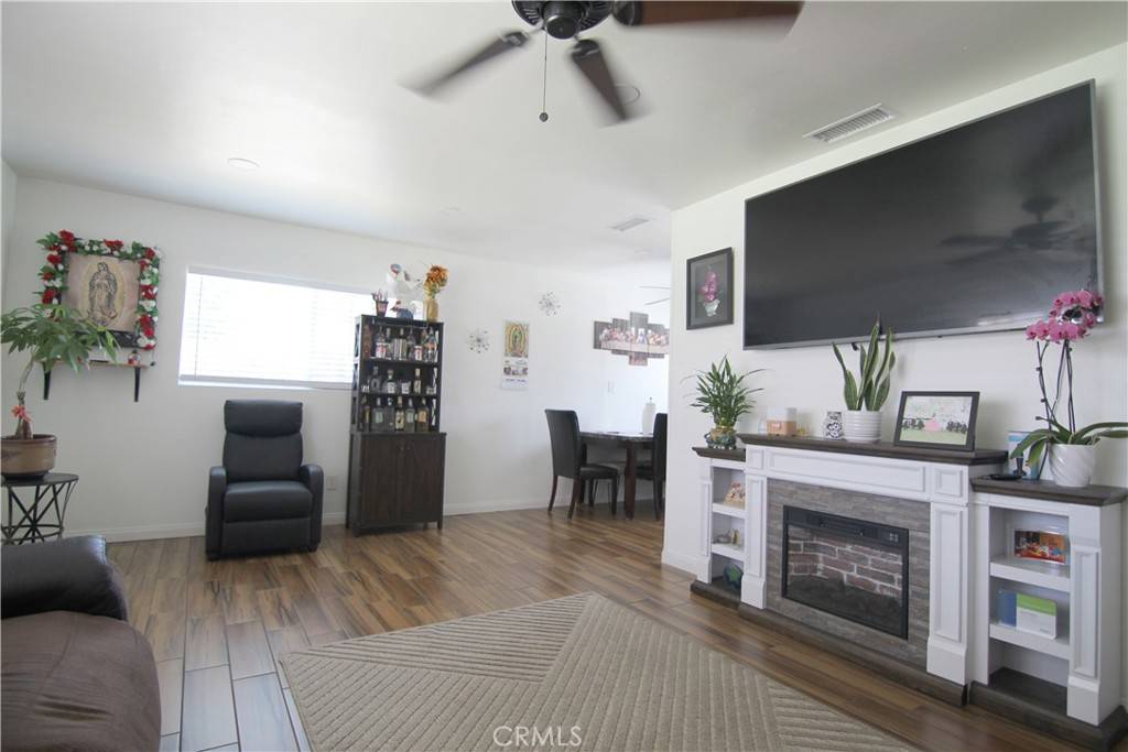 Riverside, CA 92504,5631 Walter ST