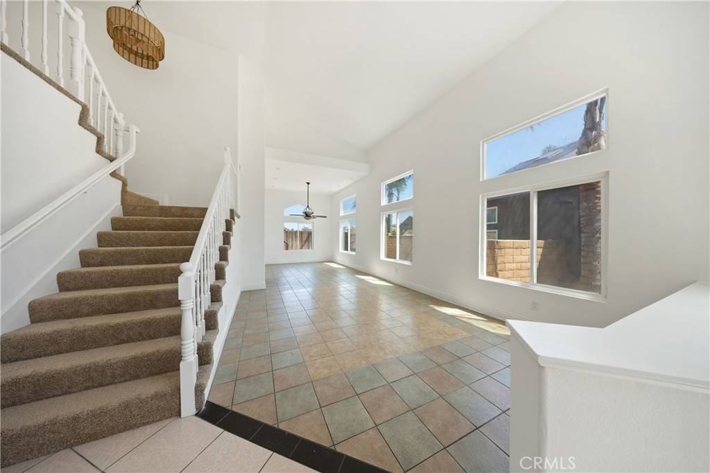 Murrieta, CA 92562,40132 White Leaf LN