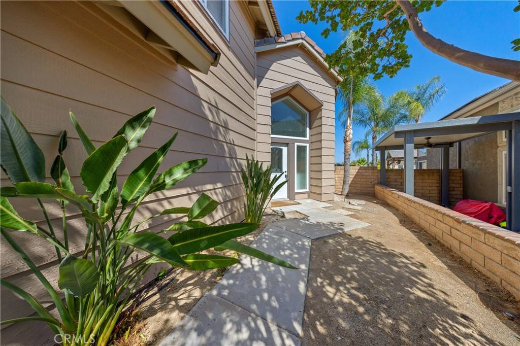 Murrieta, CA 92562,40132 White Leaf LN
