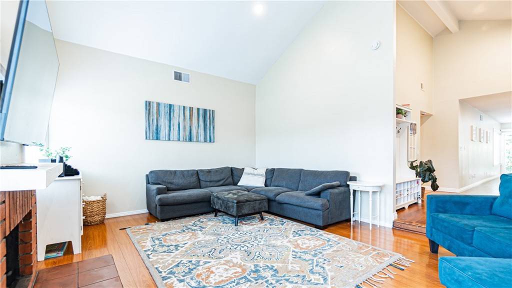 Costa Mesa, CA 92626,937 Dahlia AVE