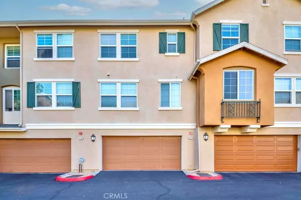 Fullerton, CA 92833,1133 Maag PL #107