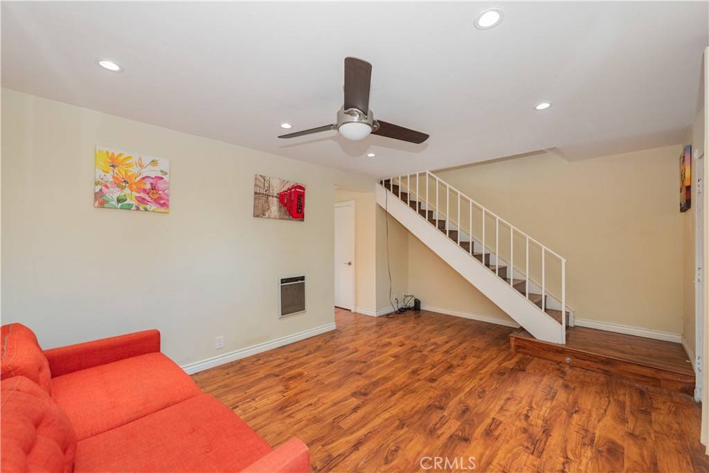 Irvine, CA 92604,3 Albany #61