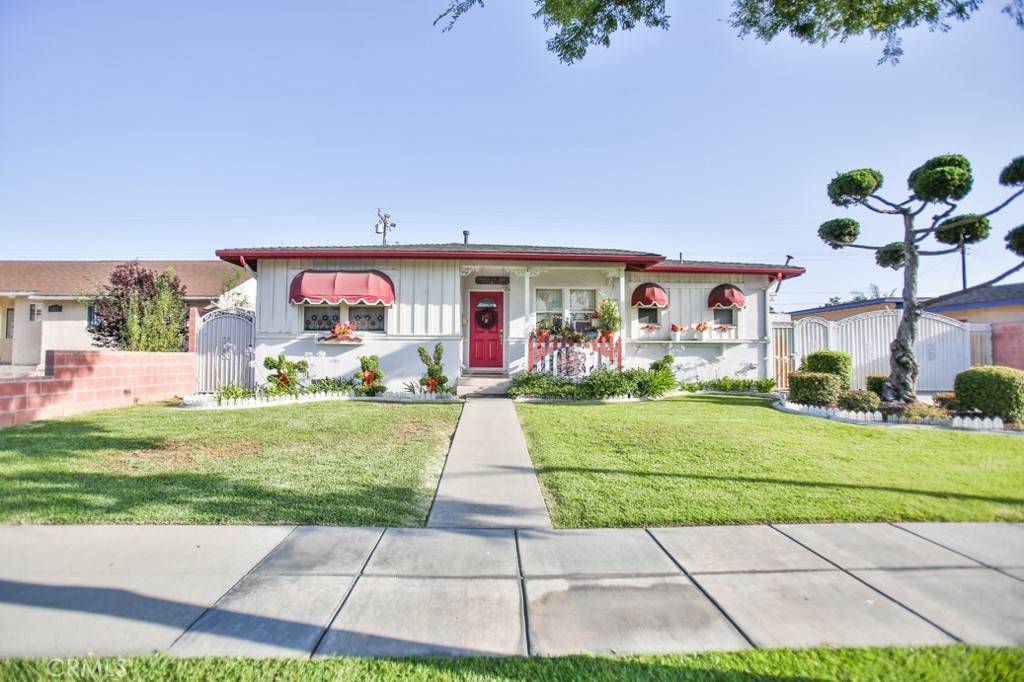 1918 W Orangethorpe AVE, Fullerton, CA 92833