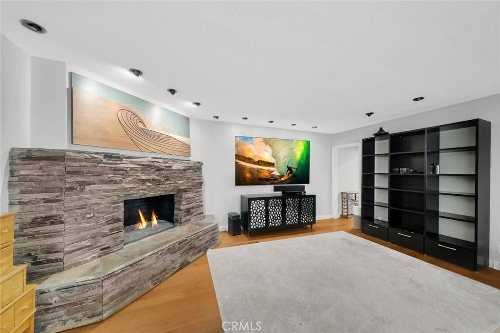 San Diego, CA 92109,1194 Agate ST